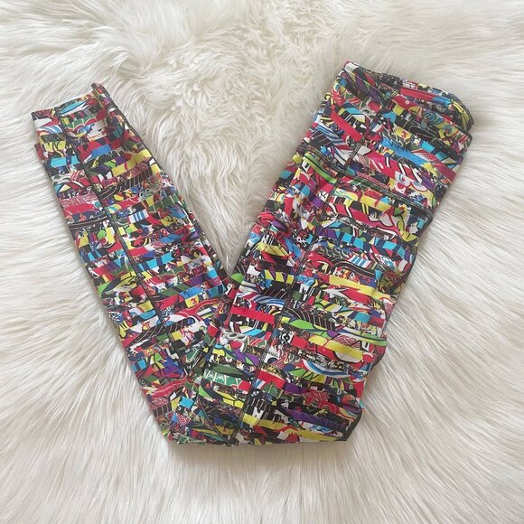 RARE 2018 SEAWHEEZE Lululemon Lego Print Fast Free 7/8 Laser Hem Leggings - Picture 1 of 7